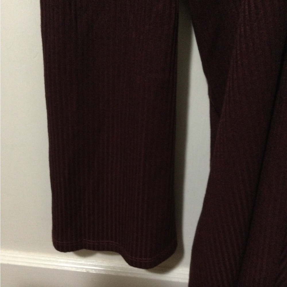 Burgundy Ribbed Dress - Picture 5 of 7